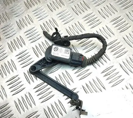 Audi E-tron GT Air suspension front height level sensor 9J1616572B 6PM012699