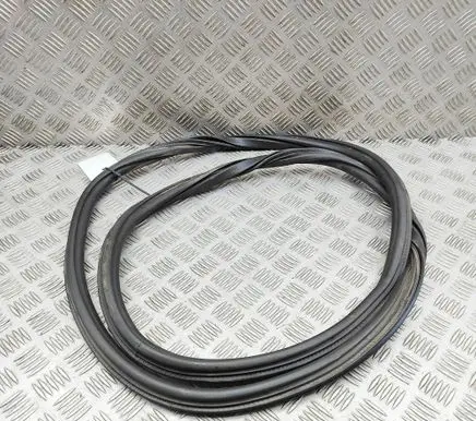Audi RS Q3 Sportback Rubber seal rear door 83F833721A