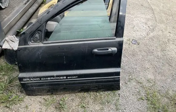 Jeep Cherokee Front door