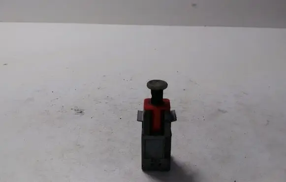 Clutch pedal sensor