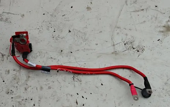 BMW 1 F20 F21 Positive cable (battery) 9253111