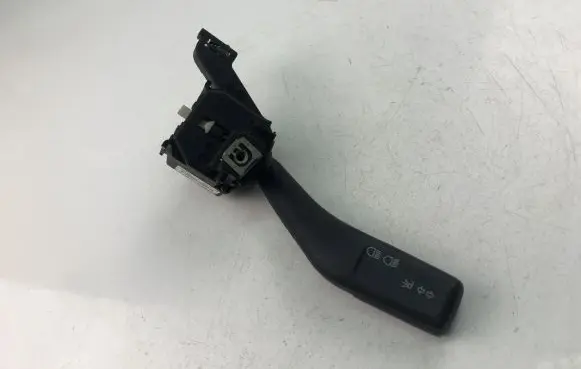 Volkswagen Touran I Indicator stalk 1K0953513