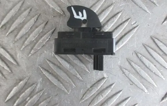 BMW 3 E90 E91 Quarter vent window switch 6945874