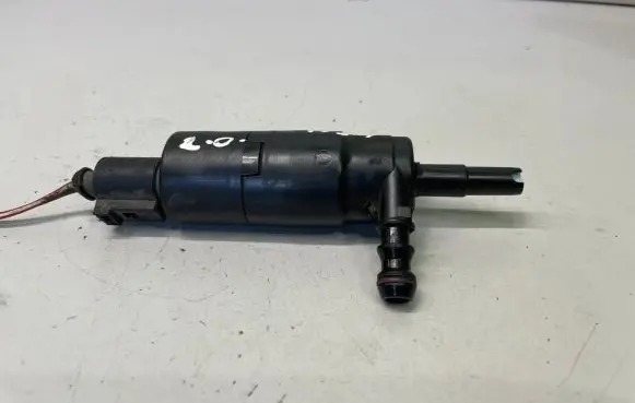 Audi A4 S4 B7 8E 8H Headlight washer pump 3B7955681