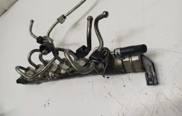 Mazda 6 Fuel main line pipe DA5020
