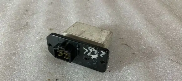 Mercedes-Benz ML W163 Heater blower motor/fan resistor A1638200297