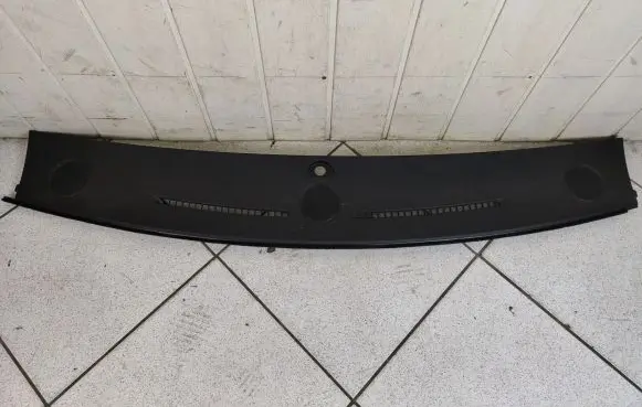 Chrysler Town & Country V Wiper trim 1SE86DX9AB