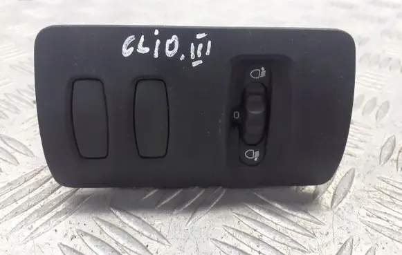 Renault Clio III Headlight level height control switch 8200379685