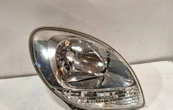 Renault Kangoo I Headlight/headlamp 8200236591