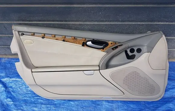 Mercedes-Benz SL R230 Tailgate/boot cover trim set BCZEKLEY230