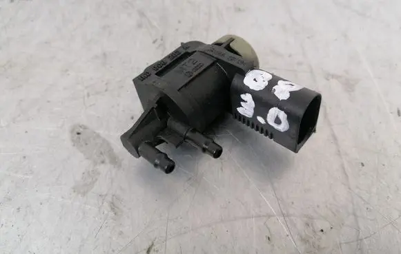 Audi A4 S4 B8 8K Turbo solenoid valve 1K0906283A