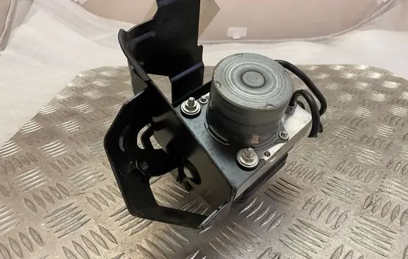 Maserati Levante ABS Pump 6701574210 670157421