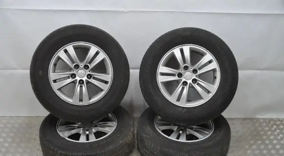 KIA Sportage R12 alloy rim