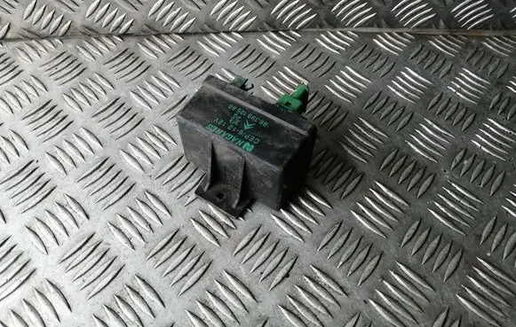 Peugeot 307 Glow plug pre-heat relay 9639912580