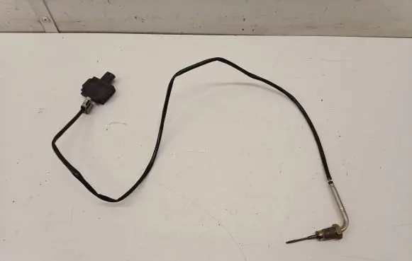 Mercedes-Benz E AMG W213 Exhaust gas temperature sensor A0009059511