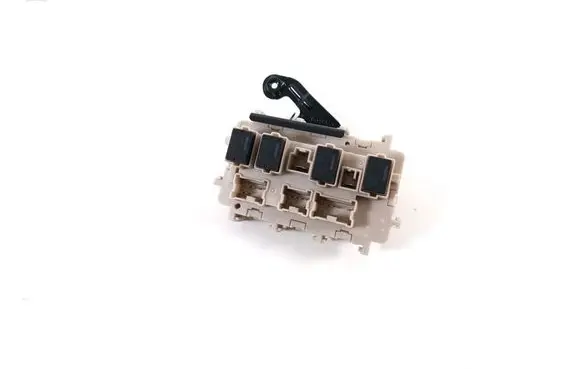 Renault Kadjar Fuse module 243808901R