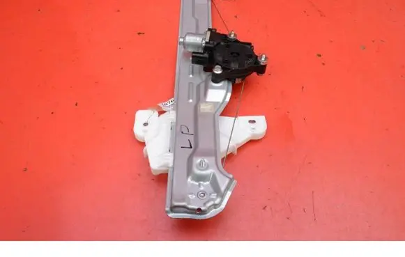 KIA Sportage Front door window regulator with motor 82450R2000