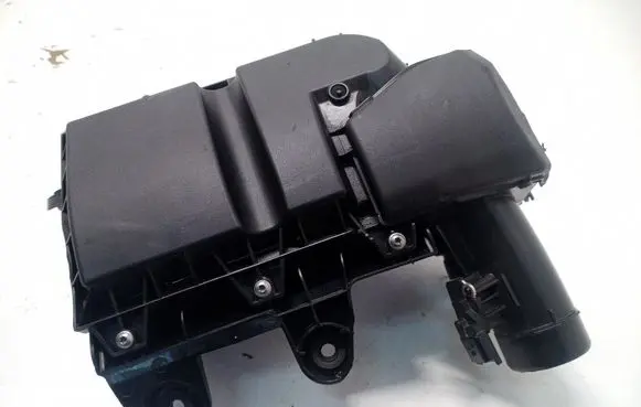 Peugeot 3008 II Air filter box 9828002080
