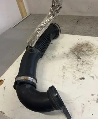 Renault Master III Air intake hose/pipe 165769532R