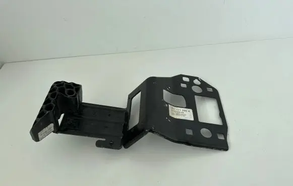 Audi e-tron Fender mounting bracket 4KE805554A