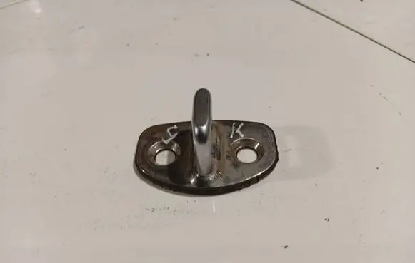 Skoda Fabia Mk2 (5J) Rear door lock loop/hook striker