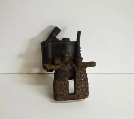Audi A6 S6 C6 4F Rear brake caliper