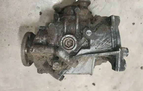 Volkswagen Golf II Gearbox transfer box case 009409305 009409107 SYNCRO
