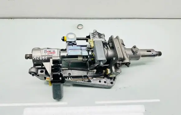 Steering wheel axle set