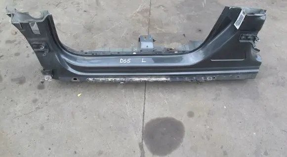 Citroen DS5 Side car body part 