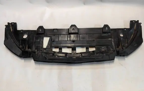 Front bumper skid plate/under tray