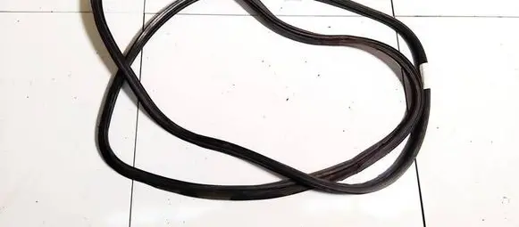 Honda CR-V Trunk rubber seal (body) 