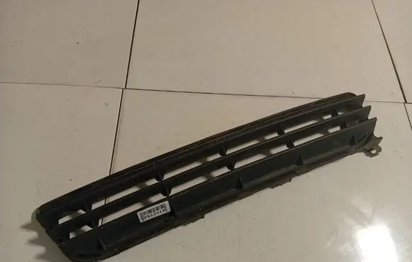 Toyota Corolla E120 E130 Front bumper lower grill 5311213010