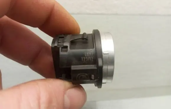 Engine start stop button switch
