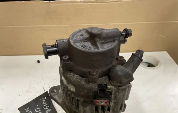 Hyundai Tucson JM Generator/alternator 3730027011 021319111