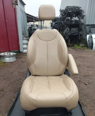 Citroen C4 Grand Picasso Front passenger seat 