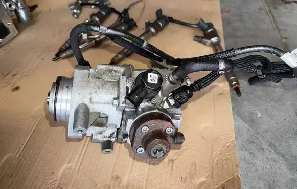 Iveco Daily 6th gen Fuel injection high pressure pump 0445010586