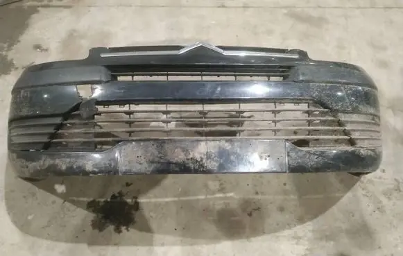 Citroen C4 I Front bumper juodas