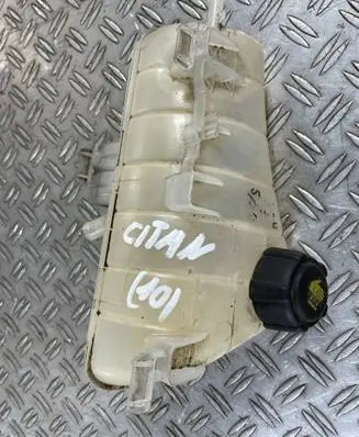 Mercedes-Benz Citan W415 Coolant expansion tank/reservoir 8200455786