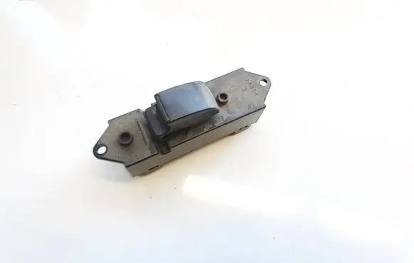 Mitsubishi Lancer X Electric window control switch 8608A067