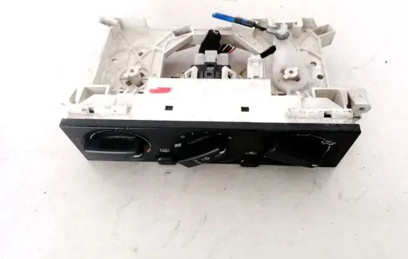 Mitsubishi Carisma Climate control unit MR500529