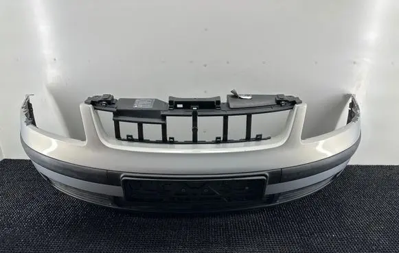 Volkswagen PASSAT B5 Front bumper 