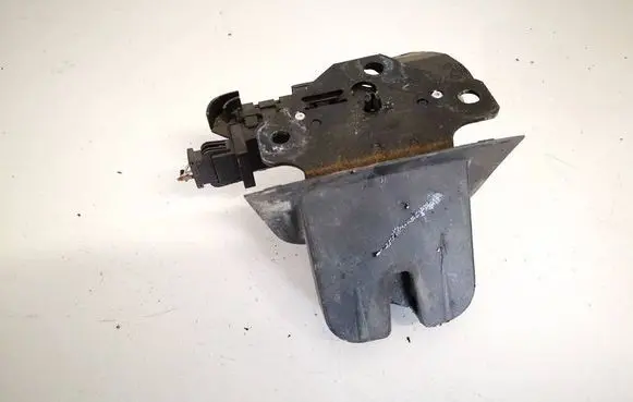 Audi Q7 4L Tailgate/trunk/boot lock/catch/latch 8p4827505b