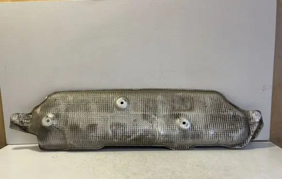 Audi Q7 4M Exhaust heat shield 4M0825711F