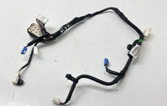 Toyota Highlander XU50 Seat wiring loom 821920F200 632300056