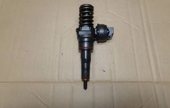 Skoda Superb B5 (3U) Fuel injector 038130073AR