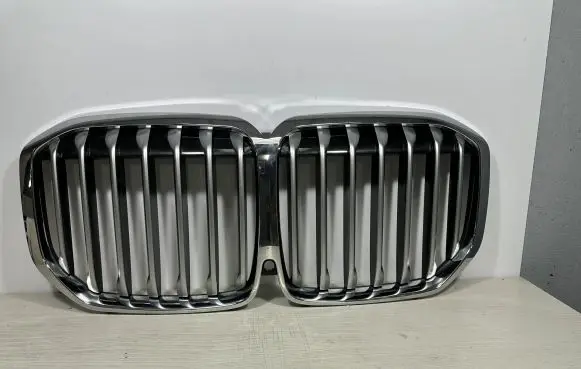 BMW X7 G07 Front bumper upper radiator grill 21454110