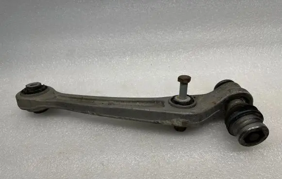Rear control arm