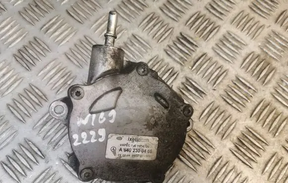 Mercedes-Benz A W169 Vacuum pump 6402300465 A6402300465