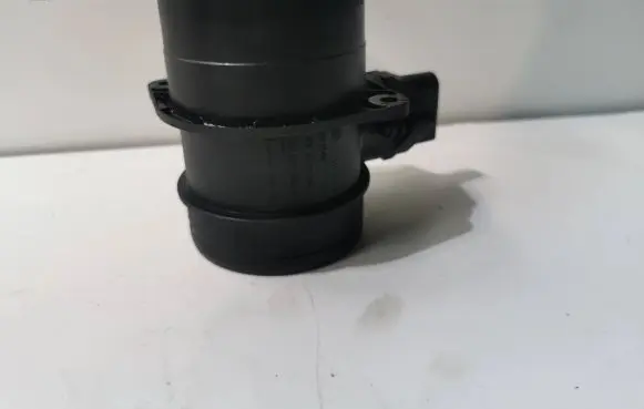 Audi A4 S4 B5 8D Mass air flow meter 074906461B 0281002461