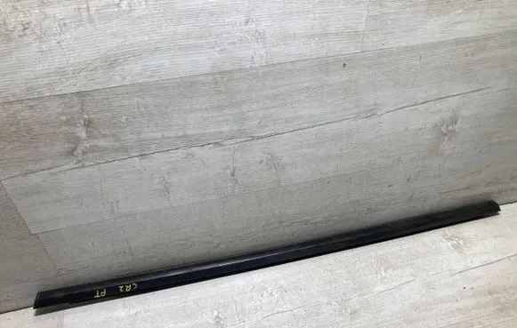 Opel Crossland X Rear door glass trim molding 39124039